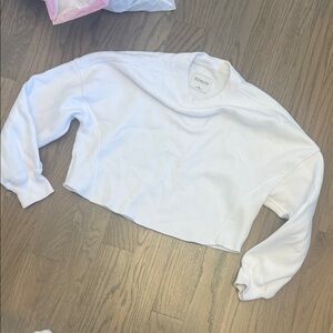 Abercrombie & Fitch White Cropped Sweater